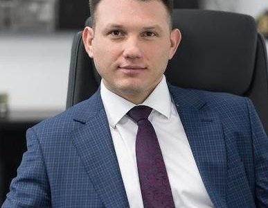 Sławomir Mentzen – metryka [wiek, wzrost, żona i dzieci, pochodzenie, rodzina, życiorys]