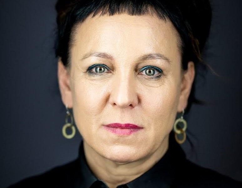 Olga Tokarczuk – metryka [wiek, wzrost, mąż i dzieci, pochodzenie, rodzina, życiorys]