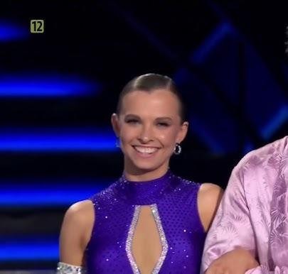 Ola Filipek tańczy na scenie programu 