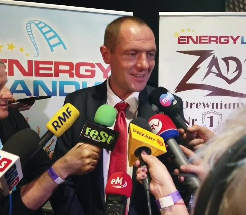 Marek Goczał za kierownicą samochodu SSV podczas rajdu terenowego.