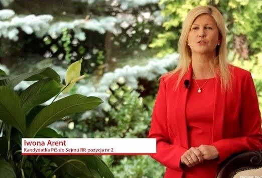 Iwona Arent rozmawia z mieszkańcami regionu.